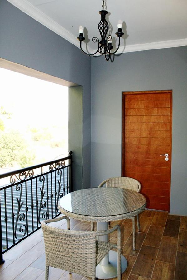 Game View Lodge Vryburg Extérieur photo