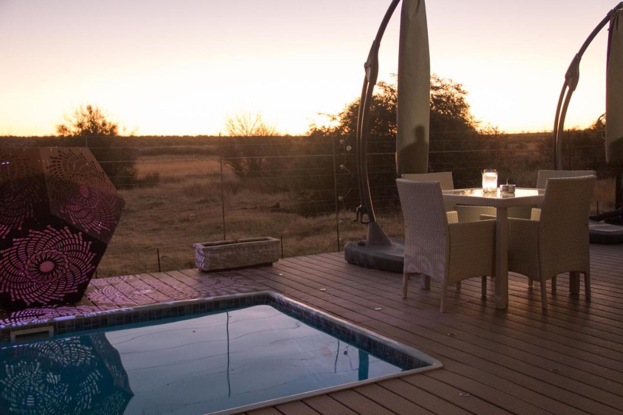 Game View Lodge Vryburg Extérieur photo